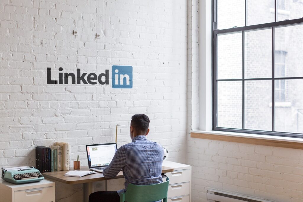 Linkedin email extractor